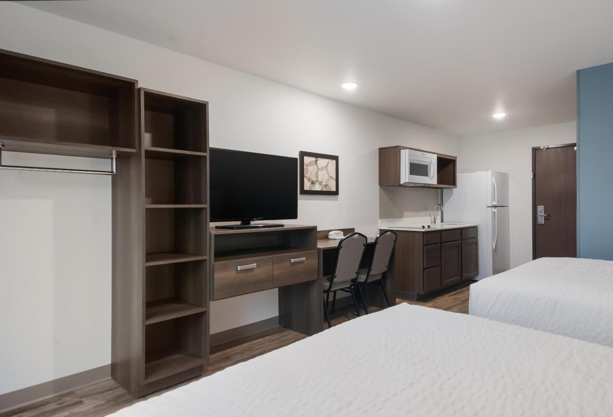Woodspring Suites Tampa Airport North Veterans Expressway Exterior photo