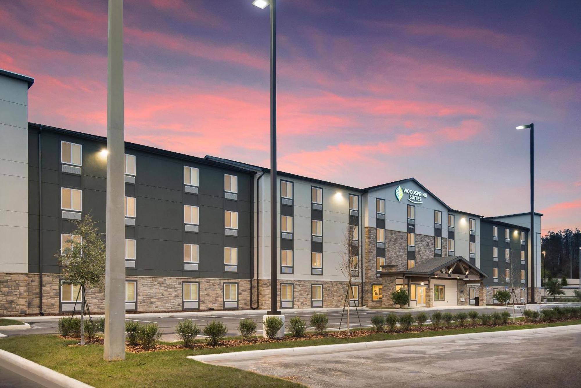 Woodspring Suites Tampa Airport North Veterans Expressway Exterior photo